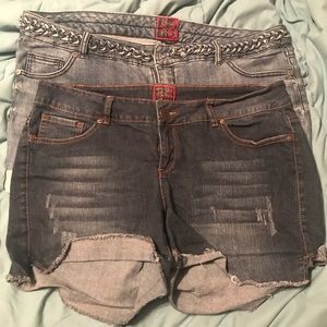 2 pairs! Torrid shorts 🌻